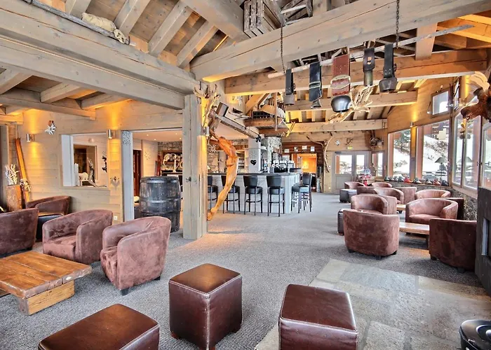 Alpstuga Violette By Les Etincelles La Plagne